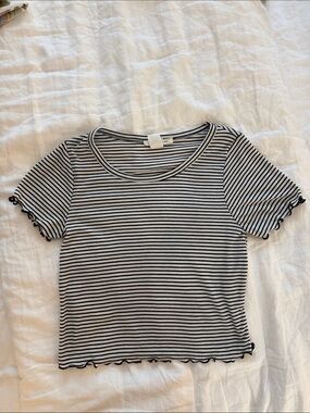 Black & White Striped Short Sleeve Tee